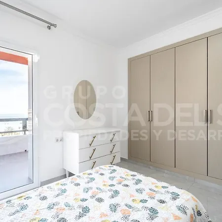 Espectacular Apartamento En Costa, Frente Al Mar