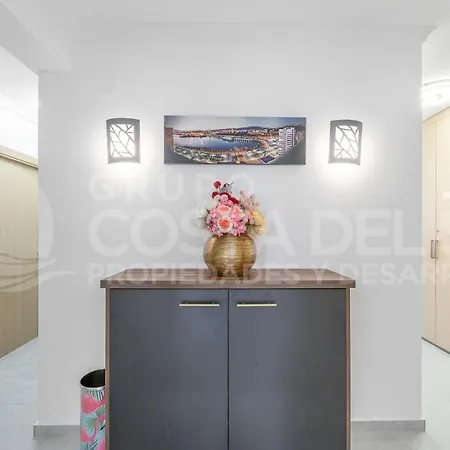 Espectacular Apartamento En Costa, Frente Al Mar Benalmadena